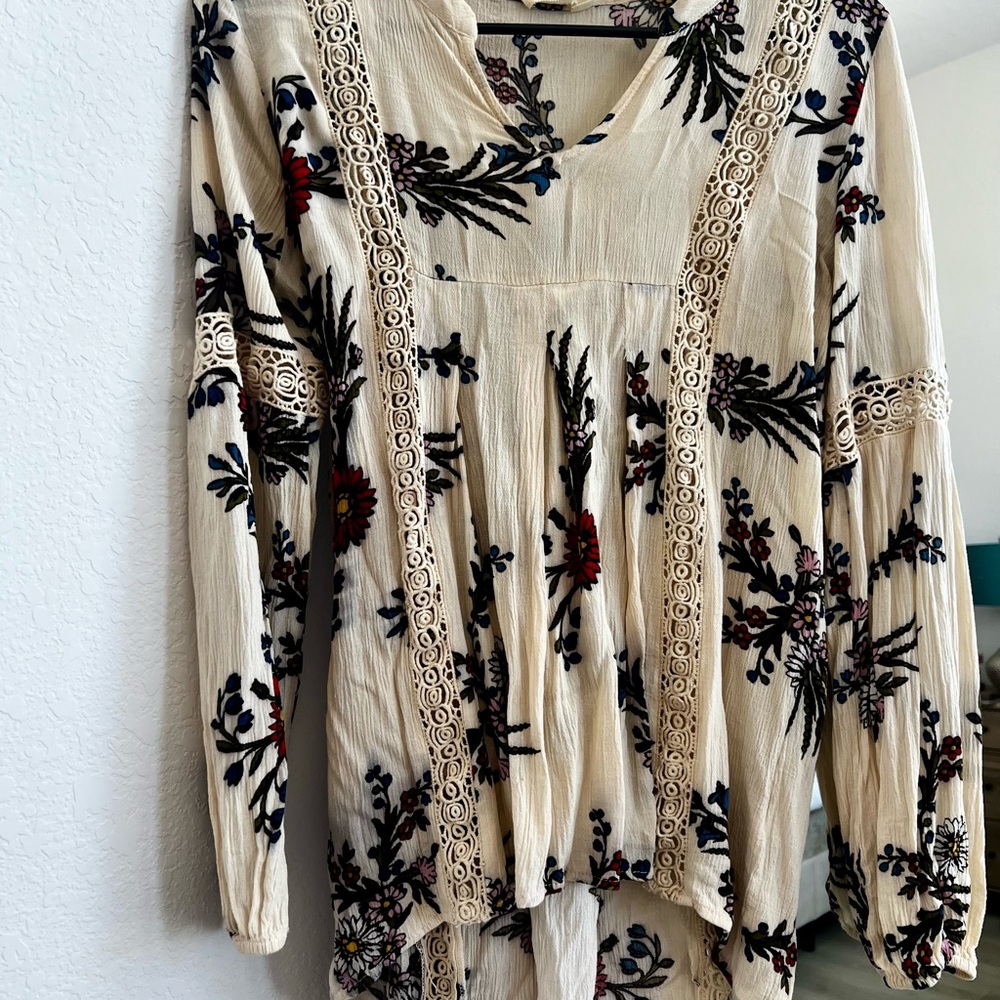 Blu Pepper Beige Floral Embroidered Blouse